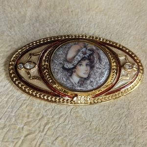 Avon Honor Society Pin/brooch Burgundy Cameo 2  gems
